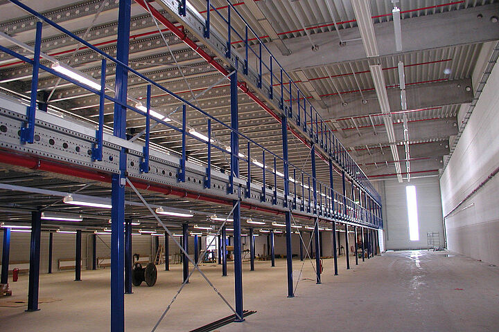 mezzanine floor, storage platform