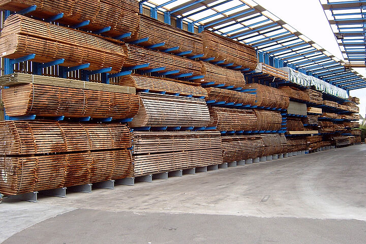 cantilever racking with roof for timber storage