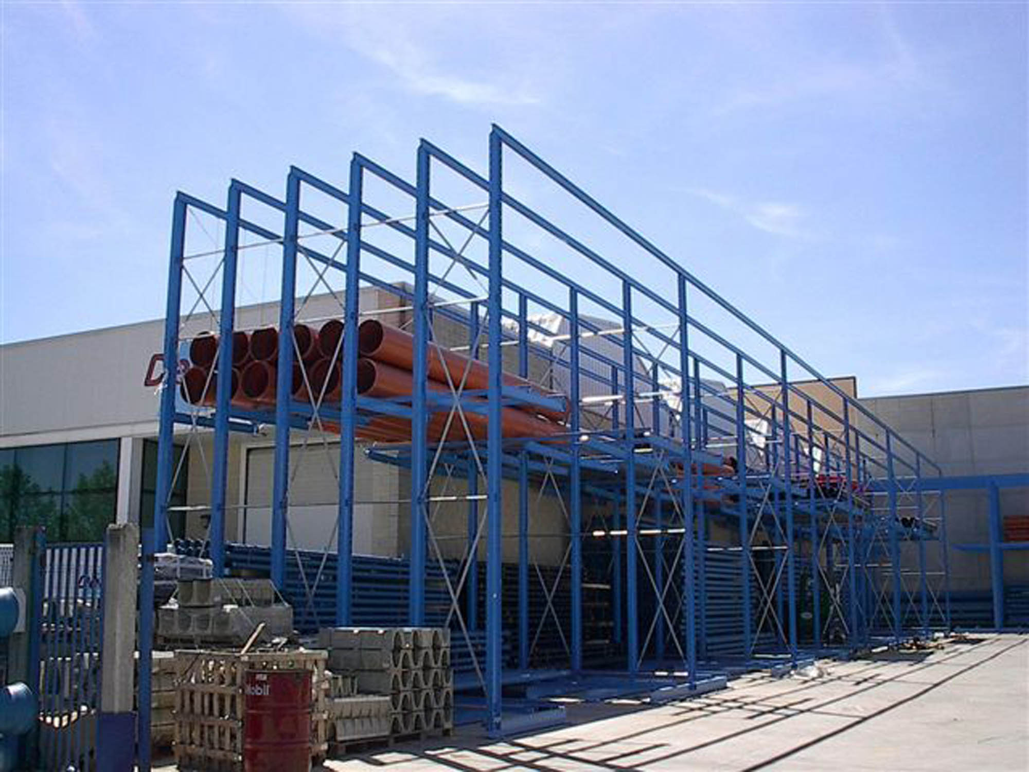 drive-in racking system