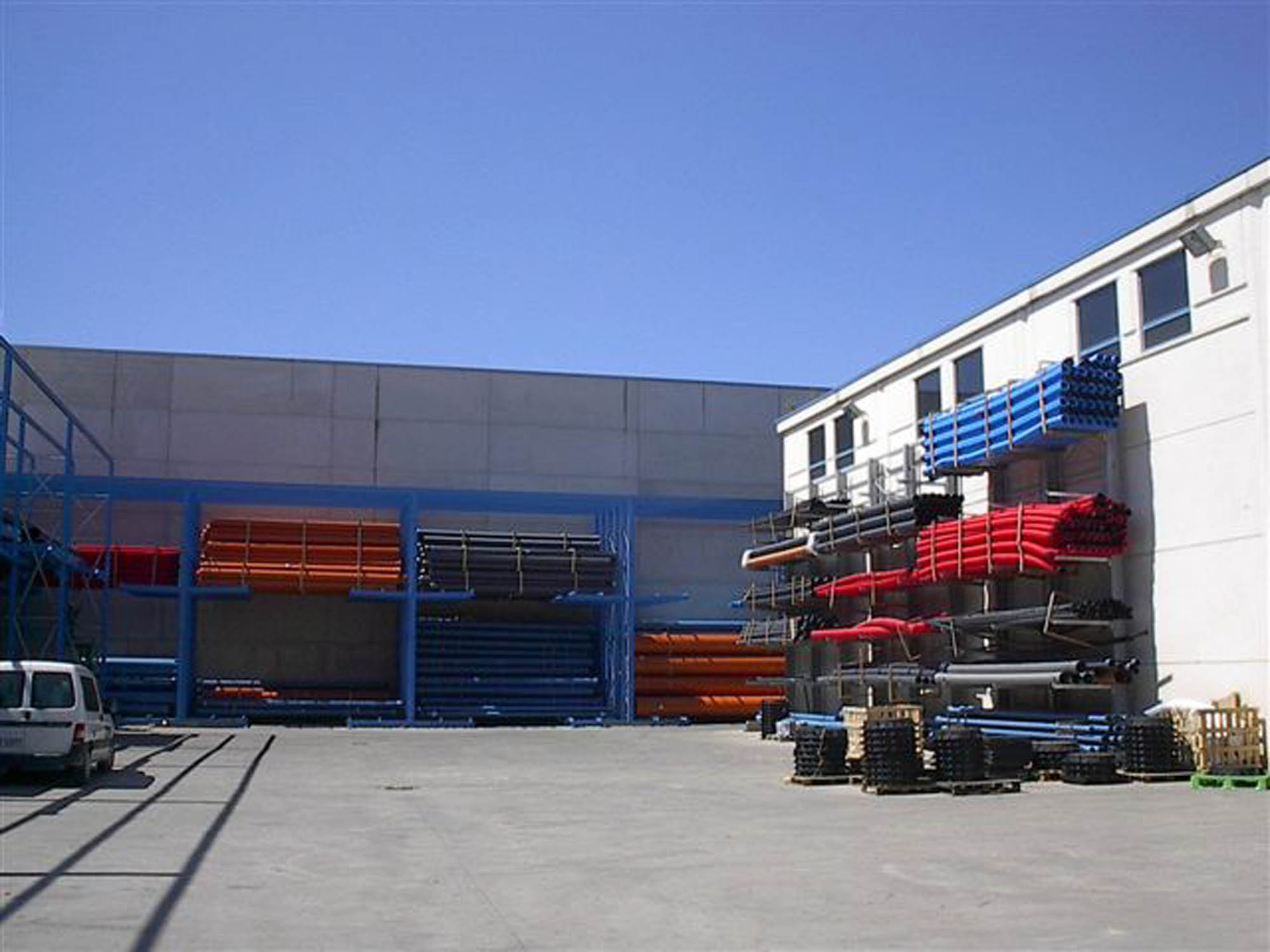 drive-in racking system